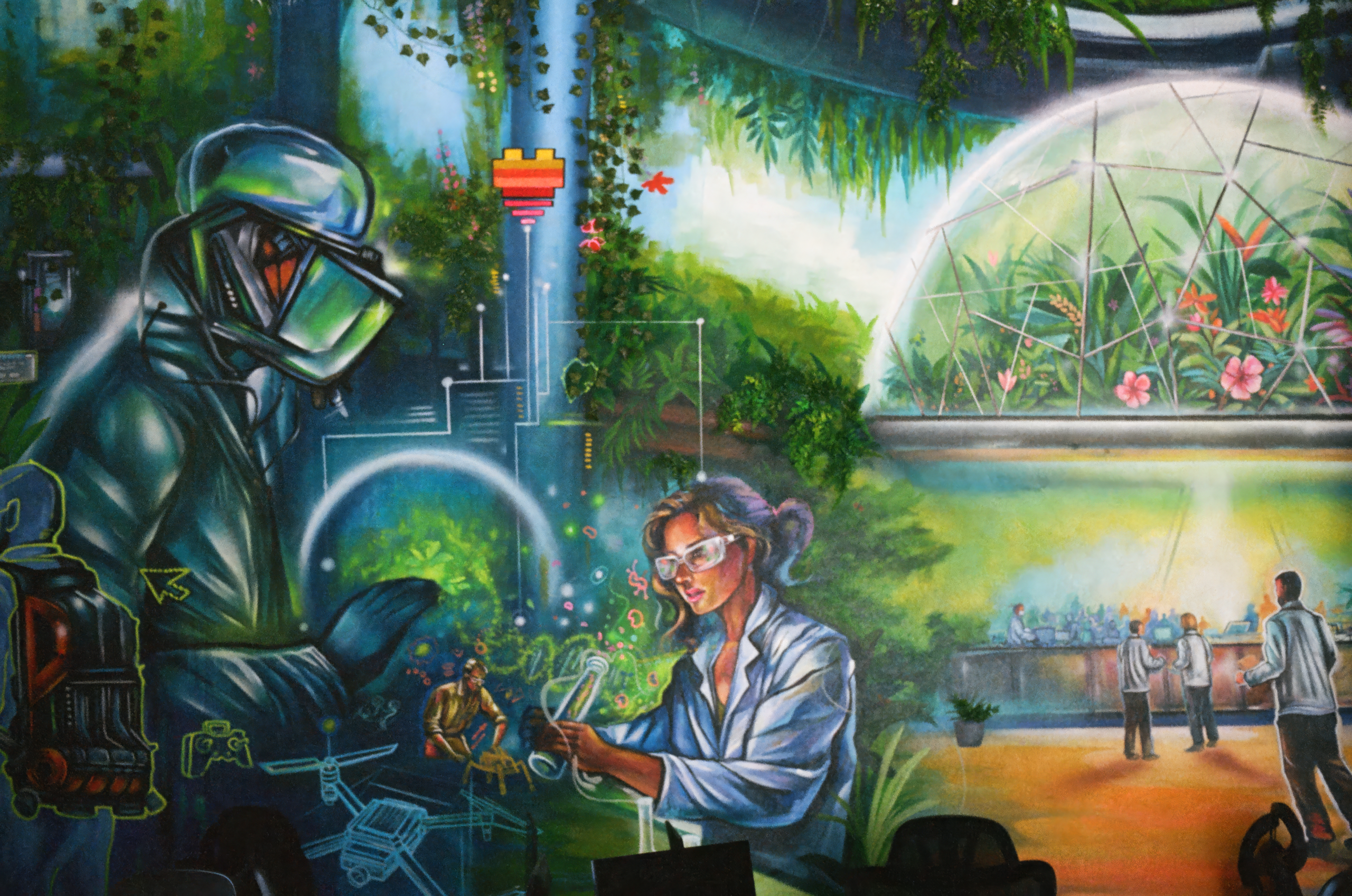 Photo by Jessica Quinn Slattery of Honduran artist Luis Vásquez’s Duna Tower mural.